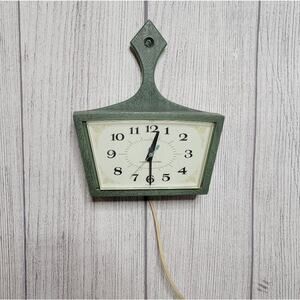 Vintage 60s 70s General Electric Green Plug In Wall Clock, Model 2155